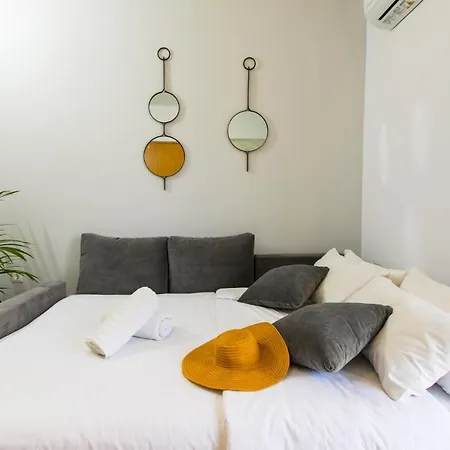 #avant_garde #beach 2',downtown 5'